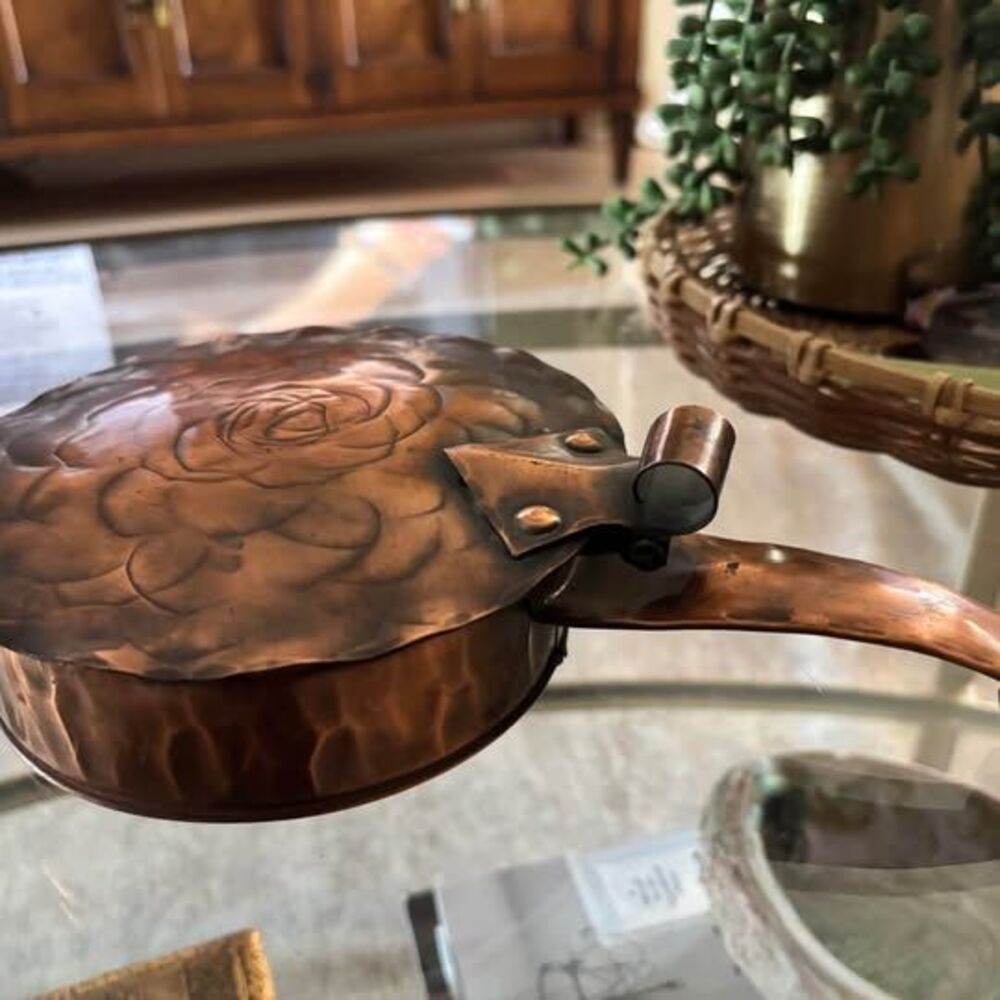 VTG Copper Crumb Catcher Silent Butler Hand Hammered Etched Flower